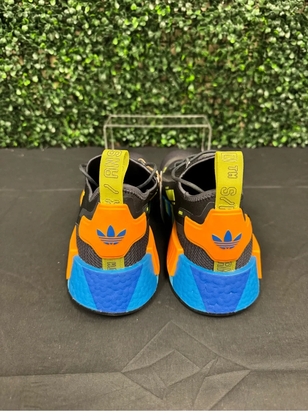 Adidas NMD_R1 Spectoo 'Black Multi' GX8092 - M10.5